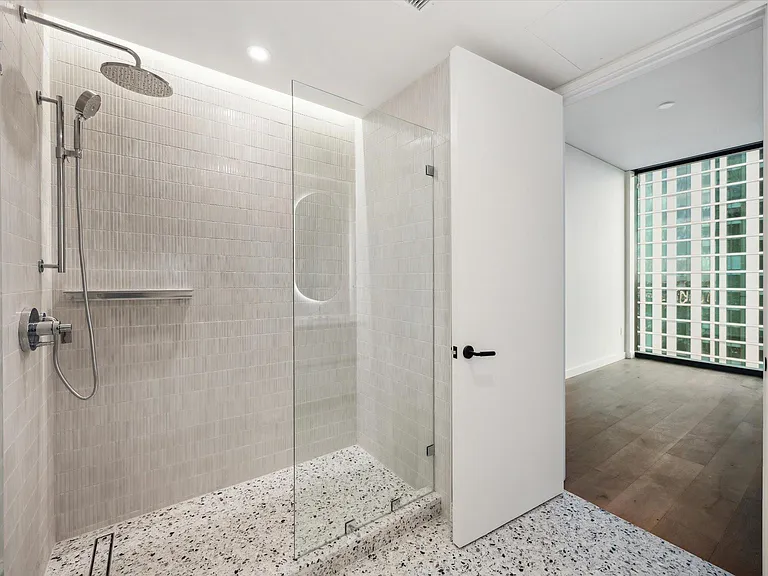 610 Davis St #2304 — Photo 11