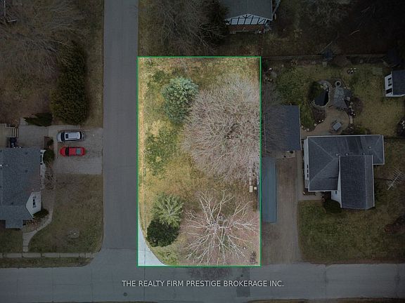 2nd image of 32 Broadway Ave