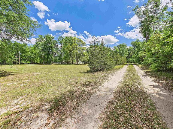 3rd image of 2230 Golf Course Rd