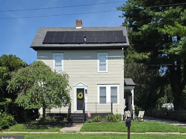 223 Center St, Elmer, NJ 08318