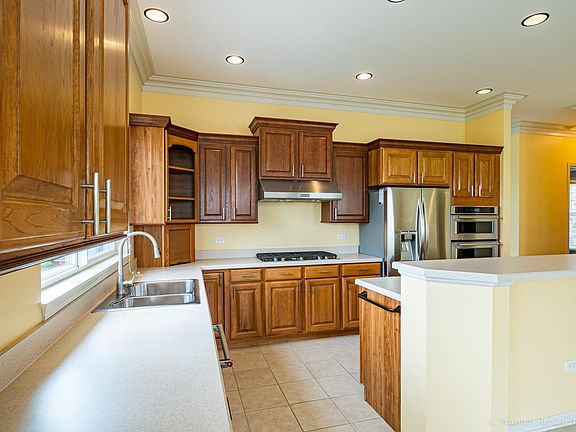 5th image of 12804 Milbrook Dr
