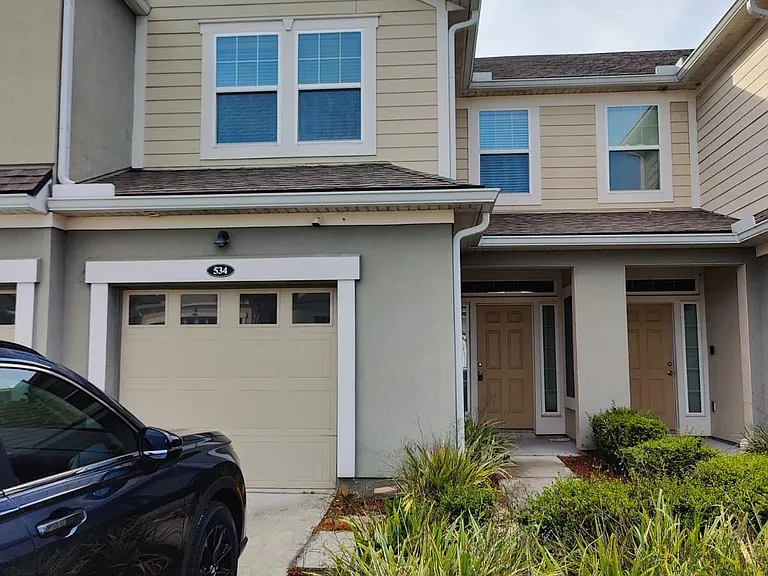 534 Richmond Dr — Photo 1