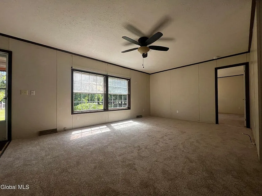 2 bed, 1386 sqft, $2,250 — Photo 3