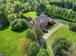 517 Seneca Rd, Great Falls, VA 22066