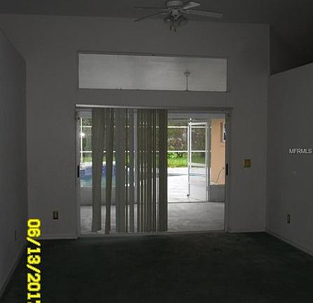 2nd image of 927 Gloucester Ct
