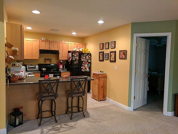 3rd image of 791 Gregory Ct #791