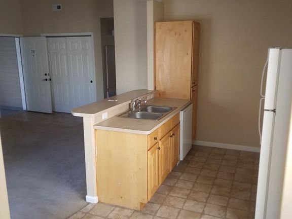 2nd image of 166 Clubhouse Cir #101
