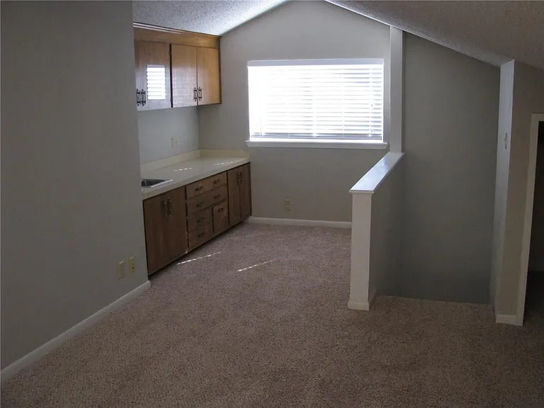 6509 Skycrest Dr — Photo 15