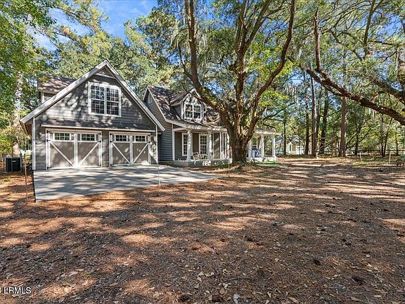 2nd image of 18 Grande Oaks Drive