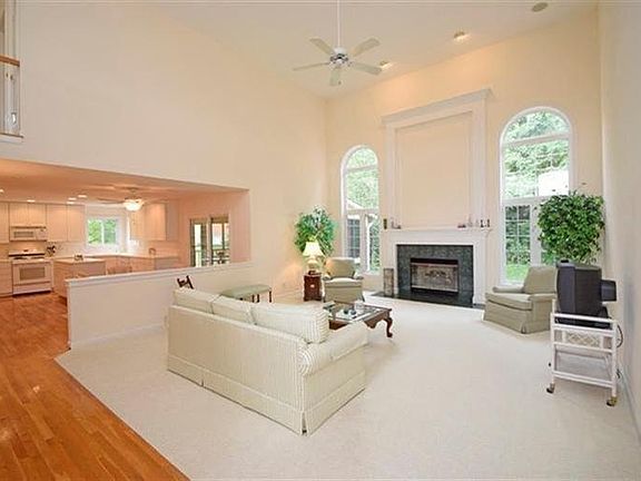 3rd image of 8242 Little Harbor Dr