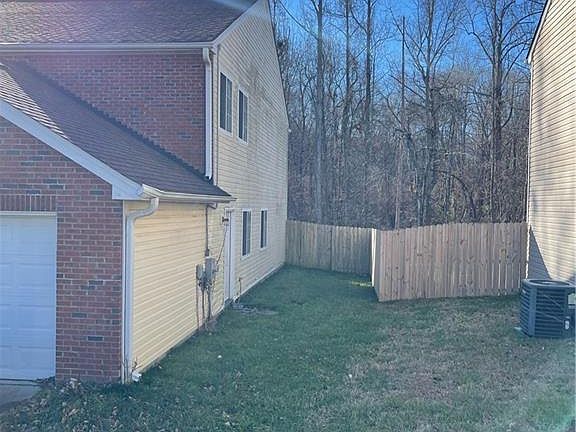 4th image of 5 Loxwood Ct
