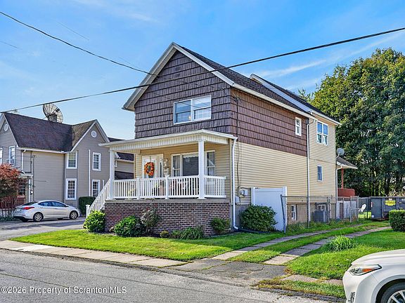 2nd image of 339 Putnam St