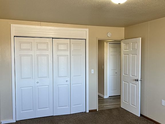 5th image of 1116 E Morton Ave #51