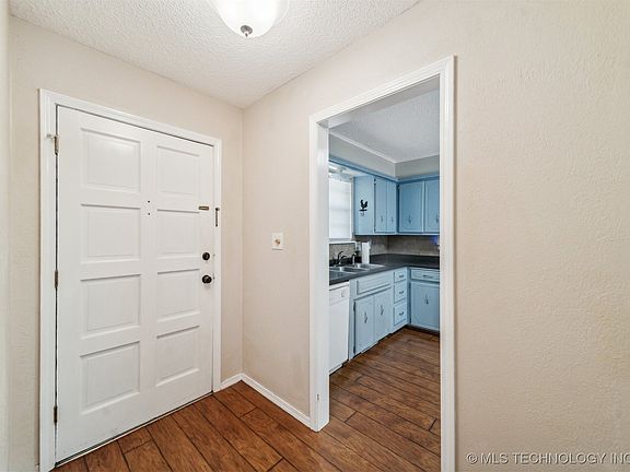 4th image of 1403 N Dogwood St