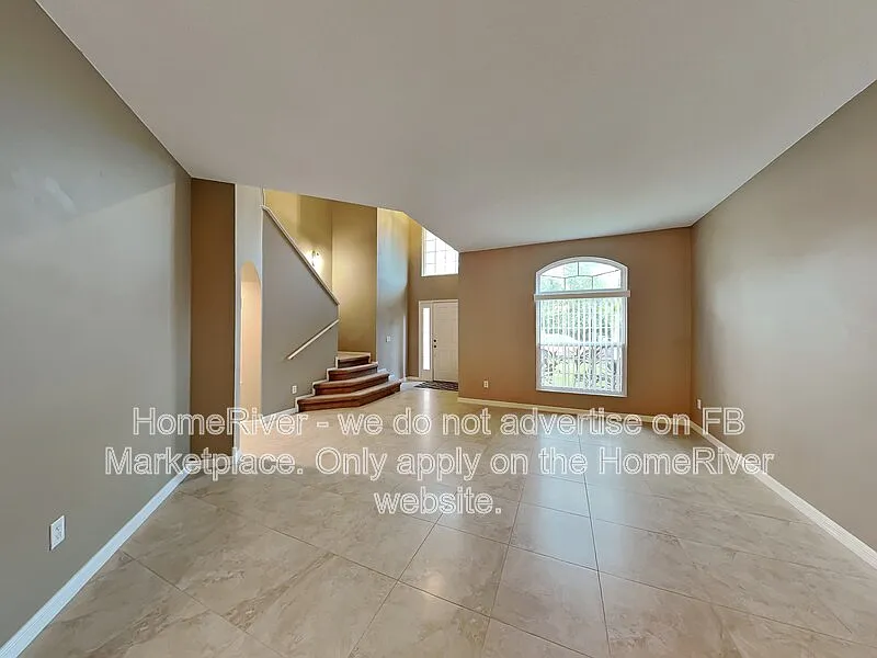 4 bed, 3.0 bath, 2618 sqft, $2,900 — Photo 2