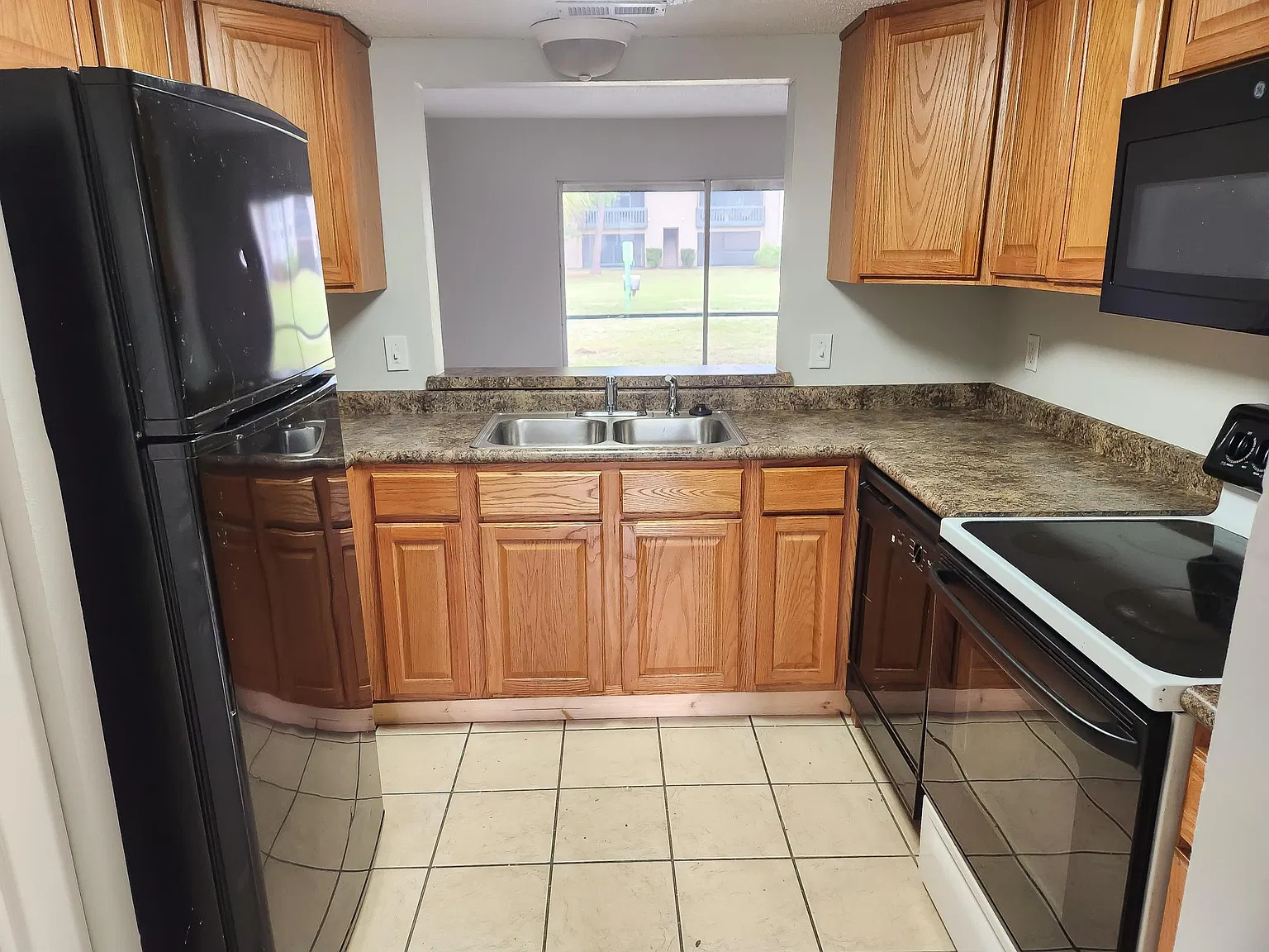 8880 Old Kings Rd S — Photo 3