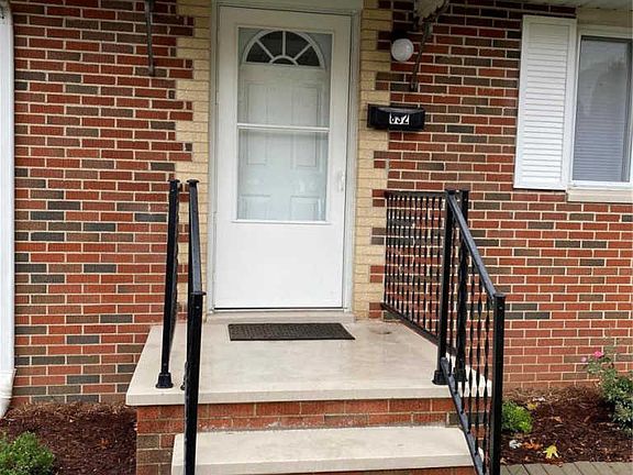 2nd image of 832 Esther Ave
