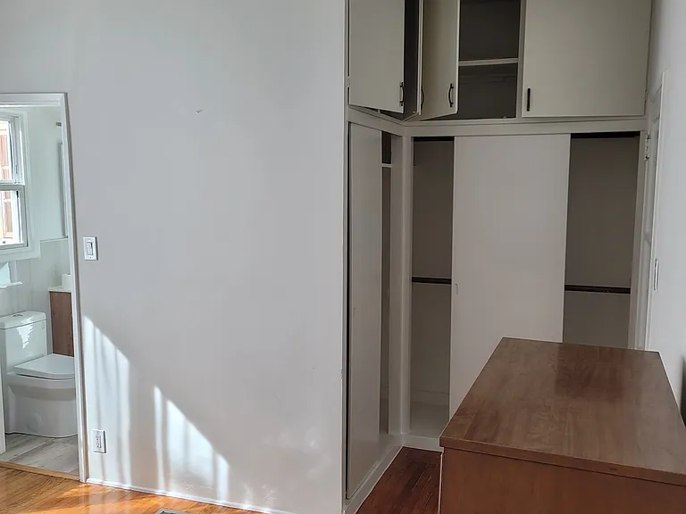 10528 Ayres Ave — Photo 7