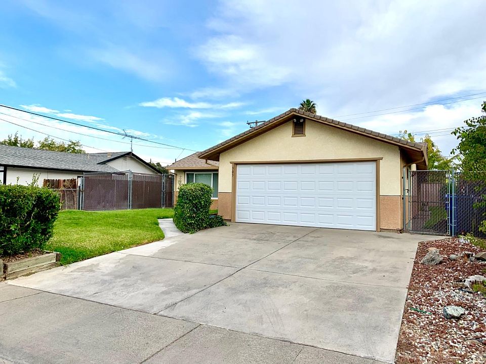 1st image of 303 Yampa Cir