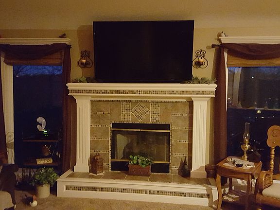4th image of 15810 Meadow Ct