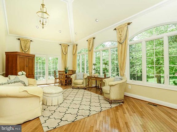 5th image of 1656 Powderhorn Dr