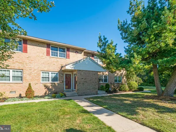 12 Forge Rd, Medford, NJ 08055