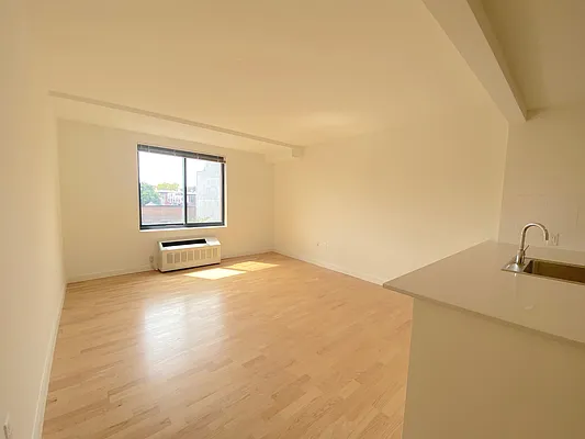 Rented by Nooklyn NYC LLC | media 51