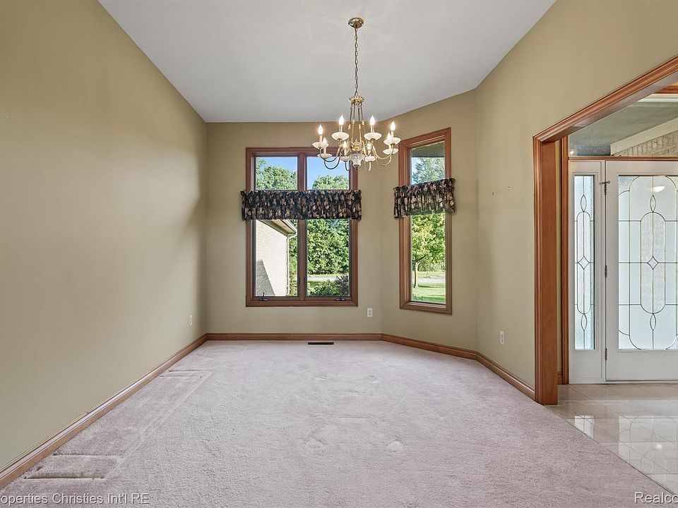 1297 Invitational Dr, photo 29