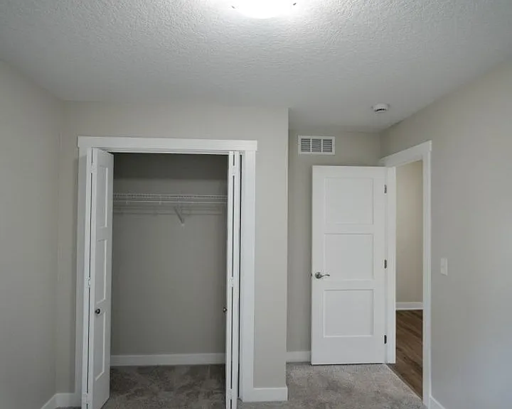 700 SE Mesa Dr — Photo 24