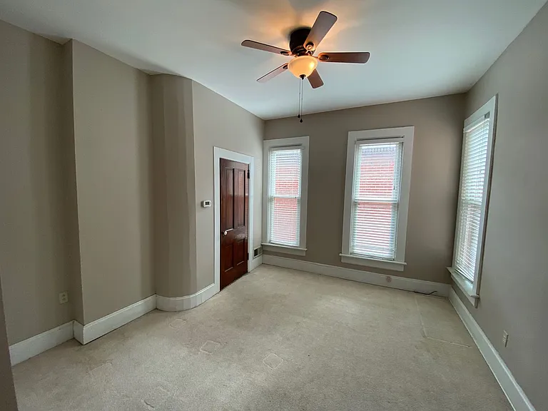 60 Smith Pl — Photo 8