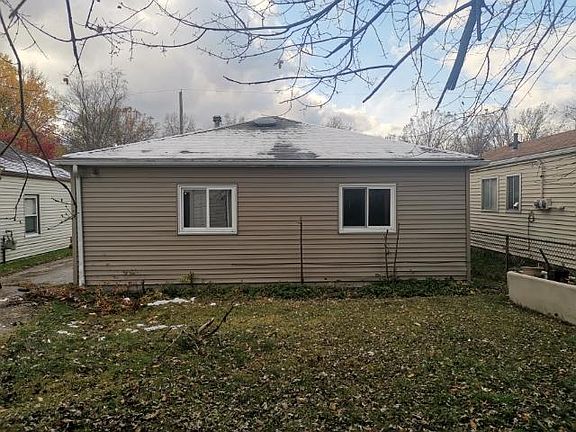 5th image of 1045 Merton Ave