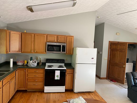 5th image of 1275 Foster Rd