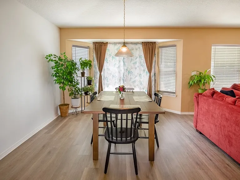 2527 Eisner Dr — Photo 5