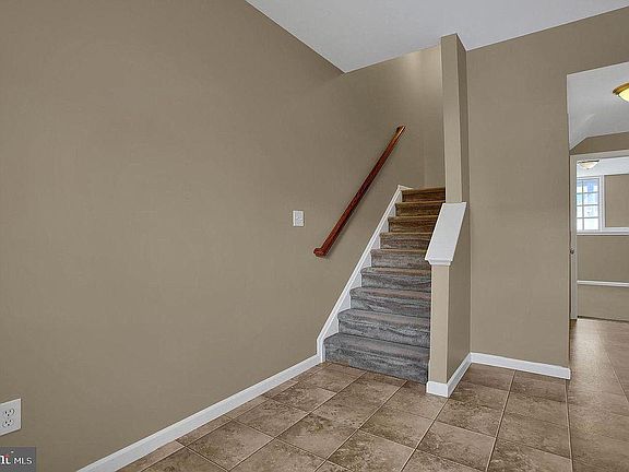 3rd image of 6395 Creekbend Dr