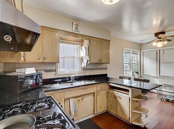 4th image of 5126 N Lovejoy Ave