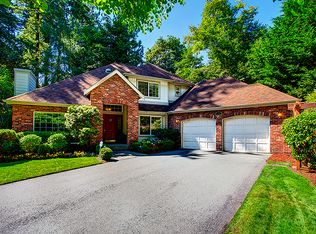 8923 240th St SW, Edmonds, WA 98026