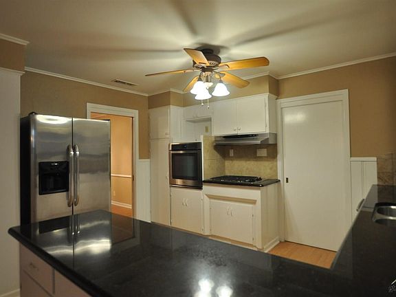 5th image of 2200 Brookhaven Dr
