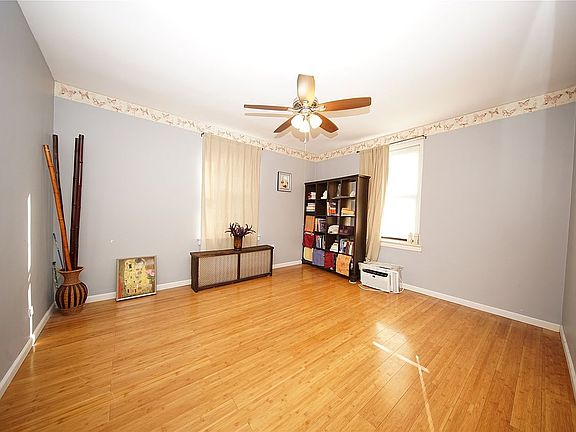 4th image of 72-34 Austin Street Unit F9