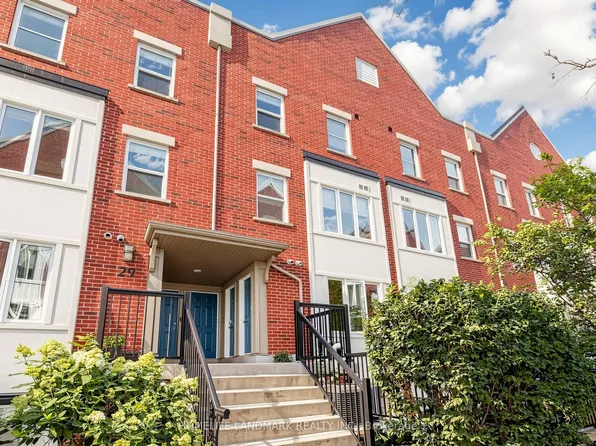 29 Frances Loring Ln #4, Toronto, ON M4M 3E8