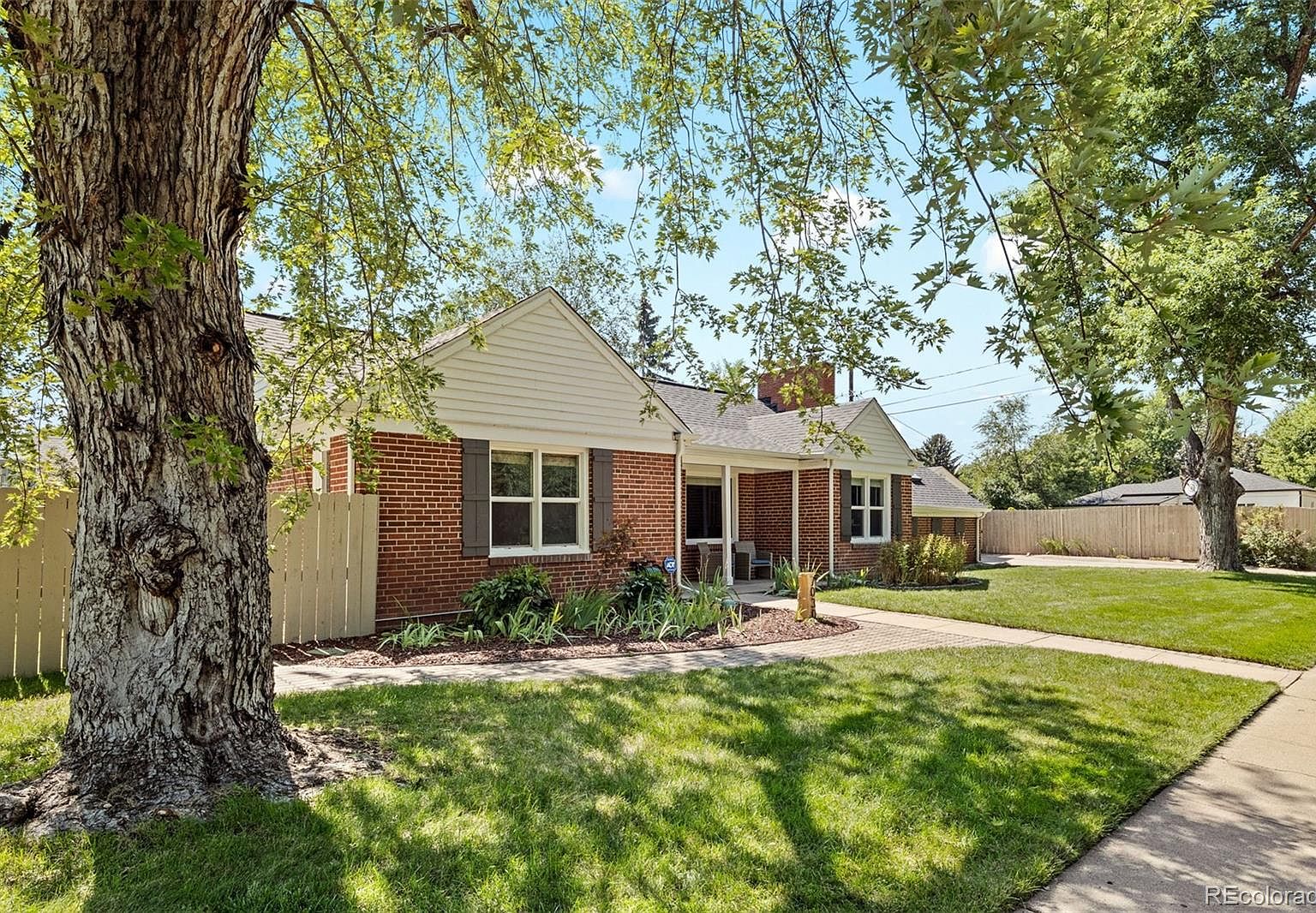 7インチ UYAMA HIROTO STRATUS　中古 7030 E 7th Avenue, Denver, CO 80220 | Zillow