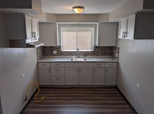 2700 E State St #1W, Chicago, IL 60633