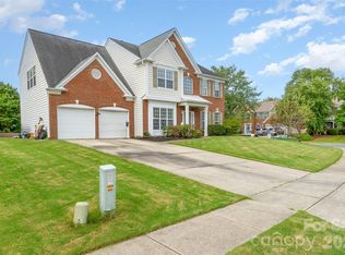 7633 Rathburn Ln, Charlotte, NC 28277