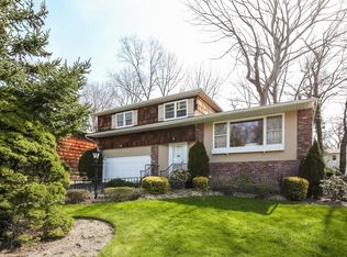 256 Waverly Rd, Scarsdale, NY 10583