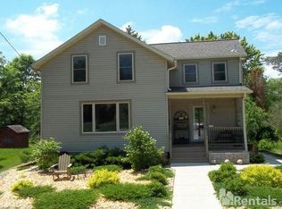 800 Dunkirk Ave, Stoughton, WI 53589
