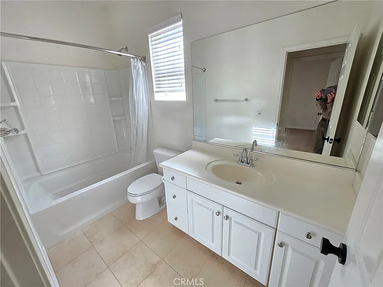 230 W Sparkleberry Ave — Photo 20