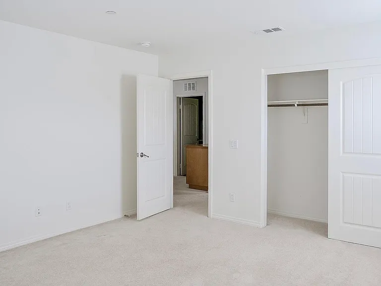 14810 Shelburne Ct — Photo 27
