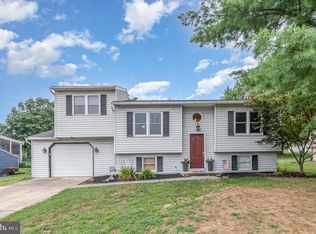 5596 Banbridge Dr, Harrisburg, PA 17112