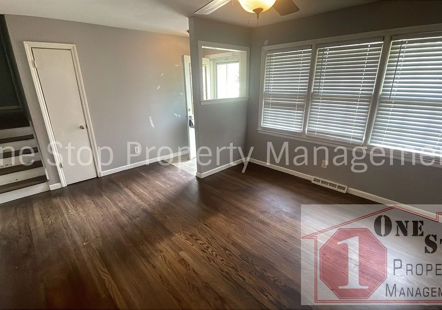 Awesome 3 bedroom, 2.5 bath home located in Raytown! — Photo 3