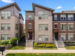 1282 Fairfax Manor Dr, Carmel, IN 46032