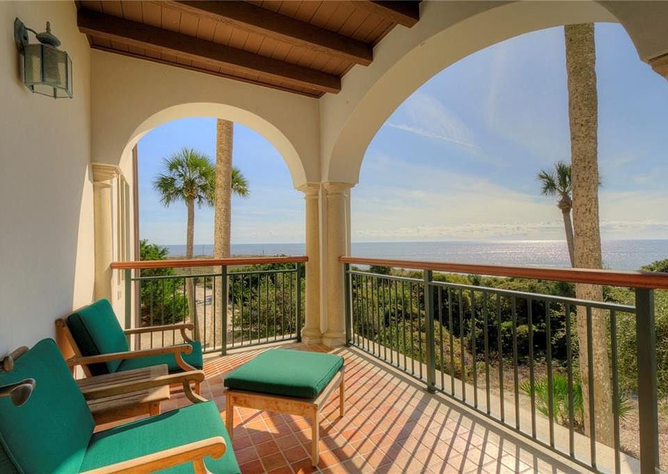 1st image of 10 Dune Ave #18
